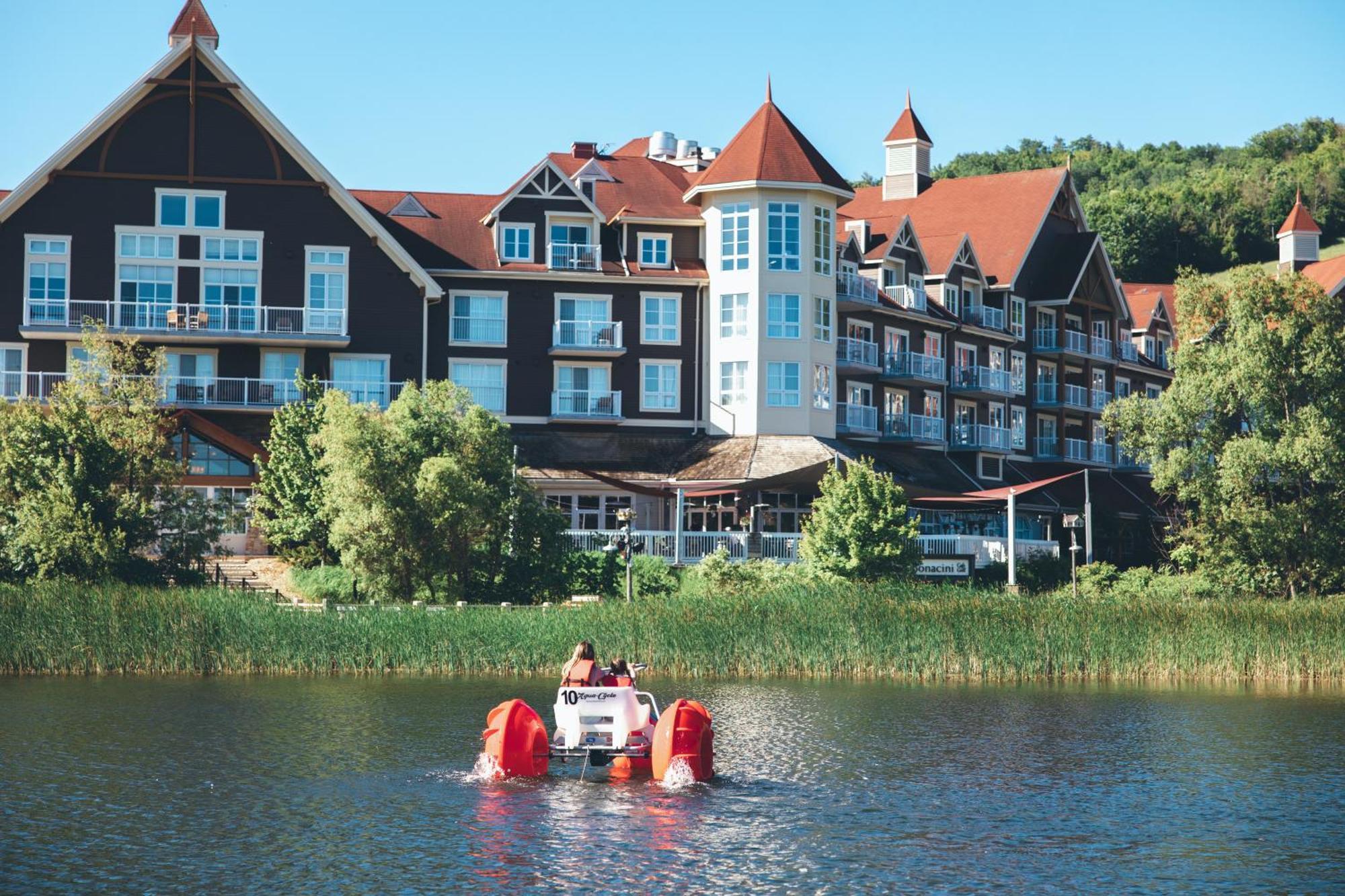 Blue Mountain Resort Mosaic Suites Blue Mountains Bagian luar foto